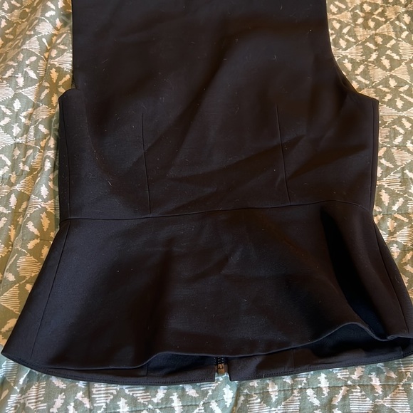 BCBG PEPLUM TOP SIZE XS - Picture 4 of 4